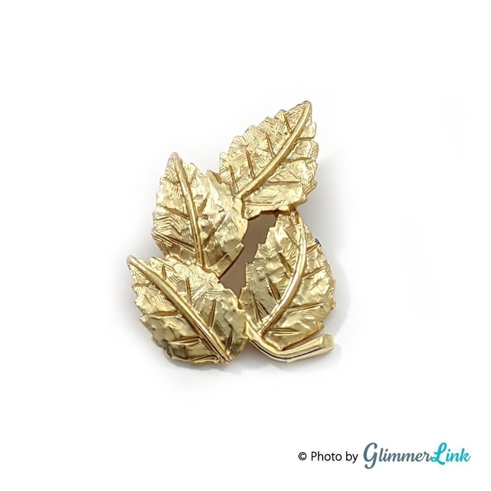 Vintage Four Leaves Gold Tone Textured Autumn Fall Nature Brooch Pin